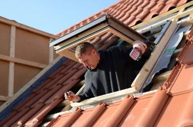 Pose de fenêtres de toit Velux au Mesnil-Ozenne